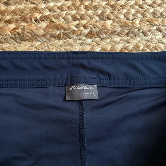 Eddie Bauer Women’s Size 12 Adventurer 2.0 Navy Blue Skort - Picture 3 of 3